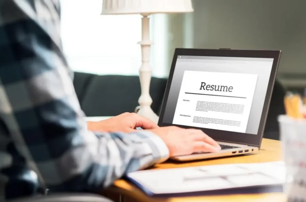 Best Resume Makers of 2026: Top Tools for Designing a Polished Resume Without Any Design Skills